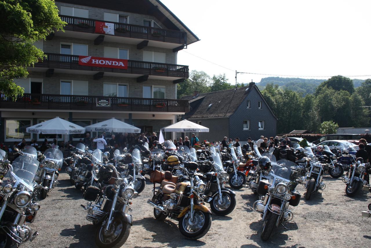 Gasthaus Zur Quelle Bad Marienberg Eksteriør bilde